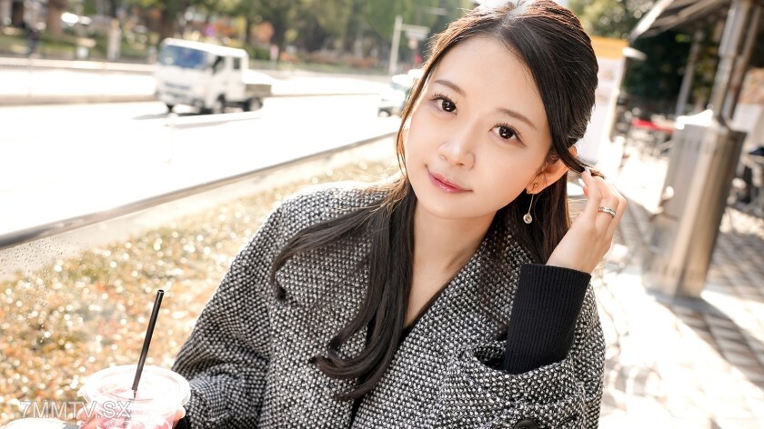 SIRO-5495 霞是30歲公務員第一名，笑起來可愛，翹起腿，還問名字。離譜的雕像炸了！ ③【初測】上線服→AV試映會2413